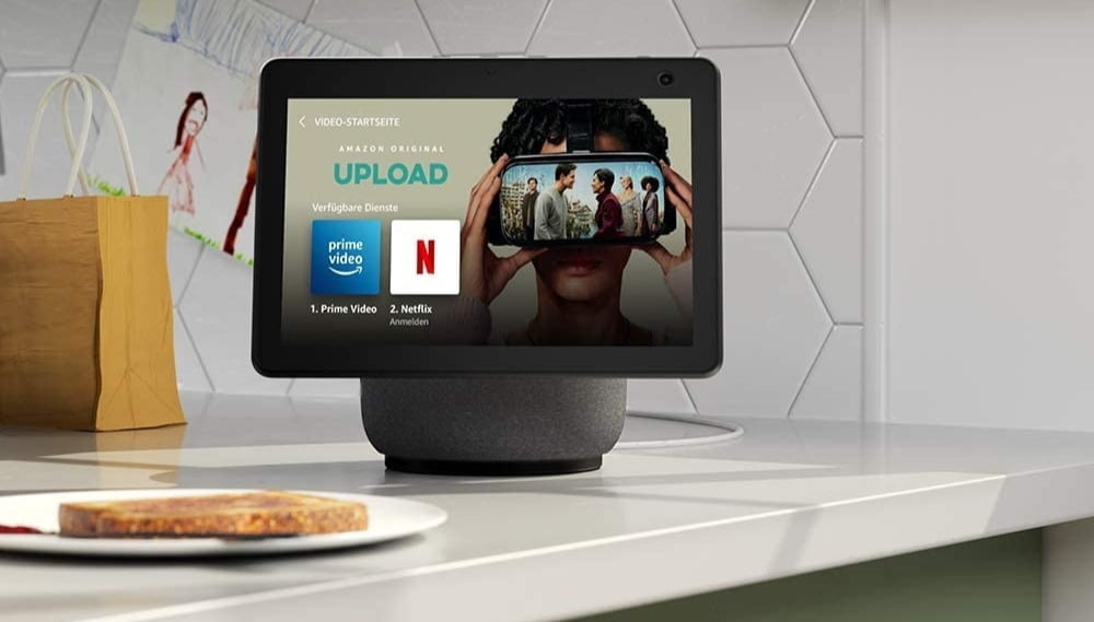 Die Sprachassistentin Alexa auf dem Amazon Echo Show 10.